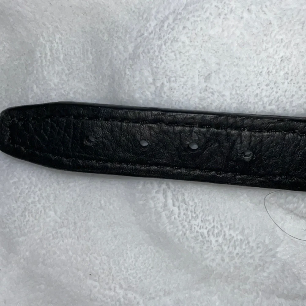 New black genuine leather 10” in black. Alpine rolled color. Very cute collar.